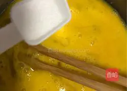 Illustration of how to make crab race 3