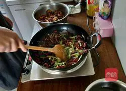 Illustration of how to make spicy chicken 7