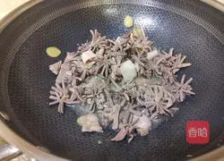 Illustration of how to cook duck gizzards with pickled cabbage 10