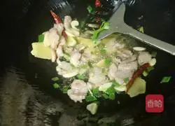 Illustration of braised crucian carp in sauce 5