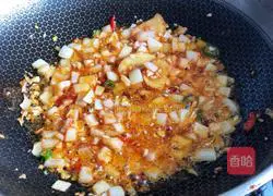 Illustration of how to cook tomato braised tiger prawns 10 