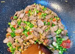 Stir-fried chicken hearts with garlic Illustration of how to do it 11