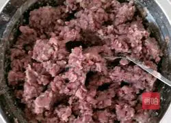 Illustration of how to make glutinous rice-filled balls 3