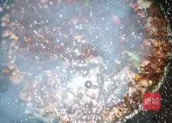 Illustration of how to make spicy crayfish 4