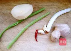 Illustration of how to make sweet and sour potato shreds 1