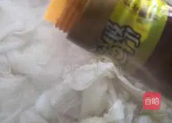 Illustration of how to make stir-fried pork with cabbage 10