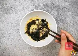 Illustration of how to make cod and seaweed scrambled eggs 7