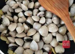Illustration of how to make spicy white clams 6