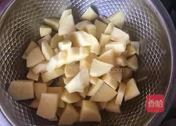 Illustration of how to make potato and chicken legs 3