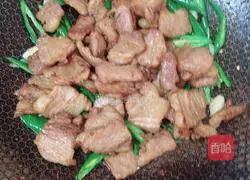 Illustration of how to make stir-fried pork 7