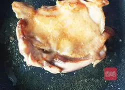 Illustration of how to make Coke Chicken Steak 4