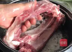 Illustration of how to make crispy pork ribs 1