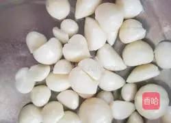 Illustration of how to make garlic vermicelli clams 4