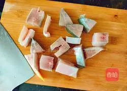 Illustration of how to make steamed broccoli with sea fish 3