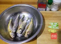 Illustration of how to make pan-fried yellow croaker 6