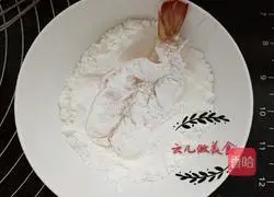 Illustration of two home-cooked shrimp recipes 8