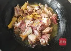 Illustration of how to cook chicken with potatoes 6