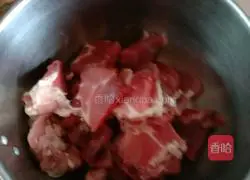 Illustration of how to make cucumber and fried meat 2