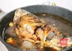 Exclusive braised crucian carp recipe illustration 8