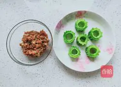 Illustration of how to make bitter melon stuffed with meat 2