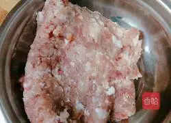 Illustration of Braised Lion Head 1