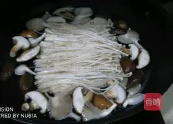 Illustration of how to make authentic spicy hot pot 5