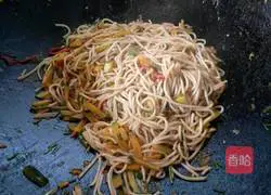 Illustration of how to make fried pumpkin noodles 12