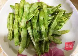 Illustration of how to make stir-fried green beans 4