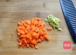 Illustration of how to make fried minced meat with corn kernels 3