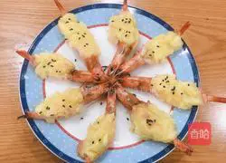 Illustration of how to make mashed potato and cheese baked shrimp 8