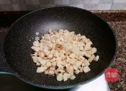 Illustration of how to make sweet and sour lotus root 9