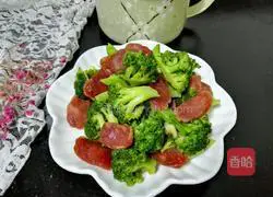 Illustration of how to make fried sausage with broccoli 10