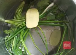 Illustration of how to make white-cut chicken with chives 3
