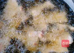 Illustration of how to make pot-wrapped pork 18