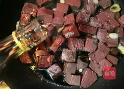 Illustration of braised pork red recipe 9