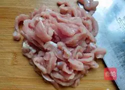 Illustration of how to make fish-flavored wild rice shredded pork 5