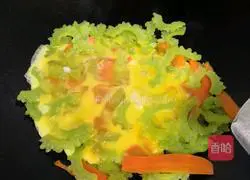 Bitter melon, carrot and scrambled eggs recipe 4