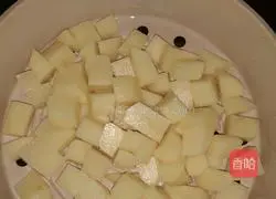 Illustration of Braised Pork and Potatoes Recipe 1