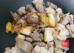 Illustration of how to make pepper beef and radish soup 6