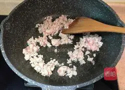 Illustration of how to make peas with rotten meat in tomato sauce 5