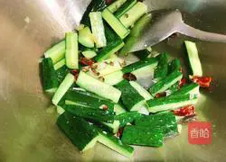 Sichuan-Illustration of how to make soy melon strips 8
