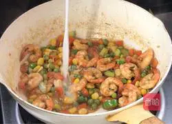 Illustration of how to make colorful shrimps 13