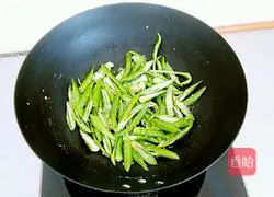 Authentic Hunan stir-fried pork recipe 2