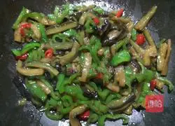 Illustration of how to make spicy stir-fried shredded eggplant 10