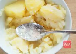 Illustration of how to make creamy mashed potatoes (similar to KFC mashed potatoes) 2