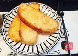 Garlic Illustration of how to make bread 8