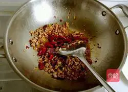 Illustration of how to make stir-fried green beans 13