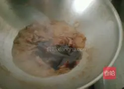 Illustration of how to make stir-fried pasta with black pepper beef tenderloin 5