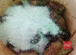 Illustration of how to make steamed pork ribs with potato flour 5