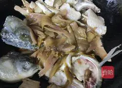 Illustration of appetizing pickled fish 4